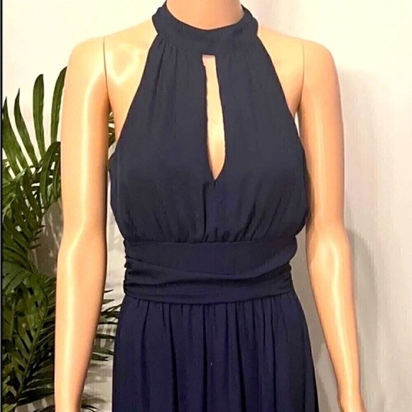 Venus Maxi Blue Navy Y89543-2-MTBL	KEY HOLE DETAIL DRESS - Dress size 2 - Picture 5 of 13